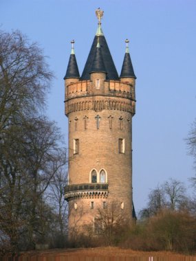 Flatowturm aus der Ferne - Sichtachse im Park Babelsberg